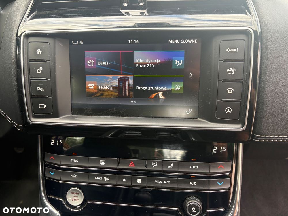 Jaguar XE 2.0 D R-Sport - 25