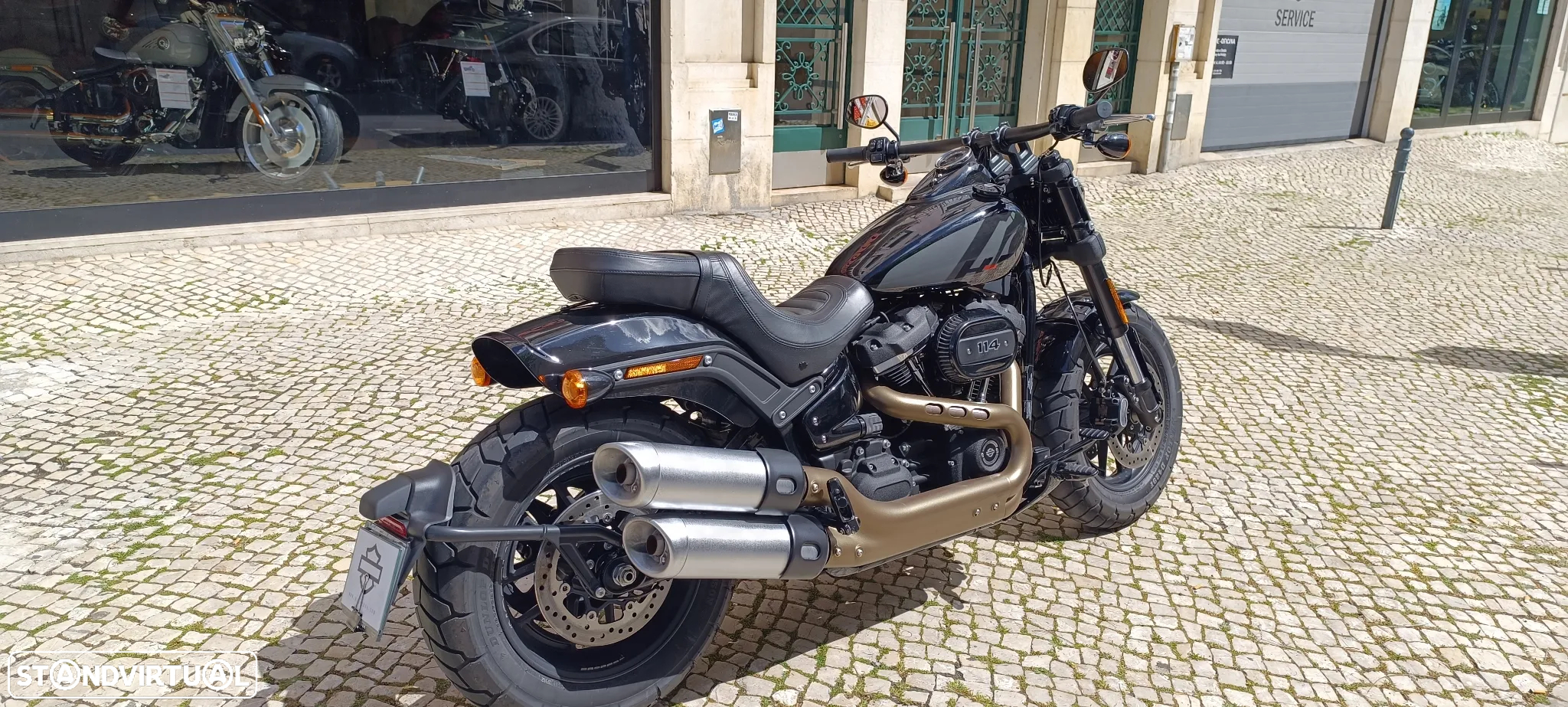 Harley-Davidson Softail FAT BOB 114 - 11