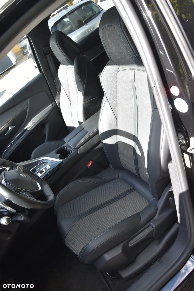 Peugeot 3008 BlueHDi 130 Stop & Start EAT8 Allure Pack - 19