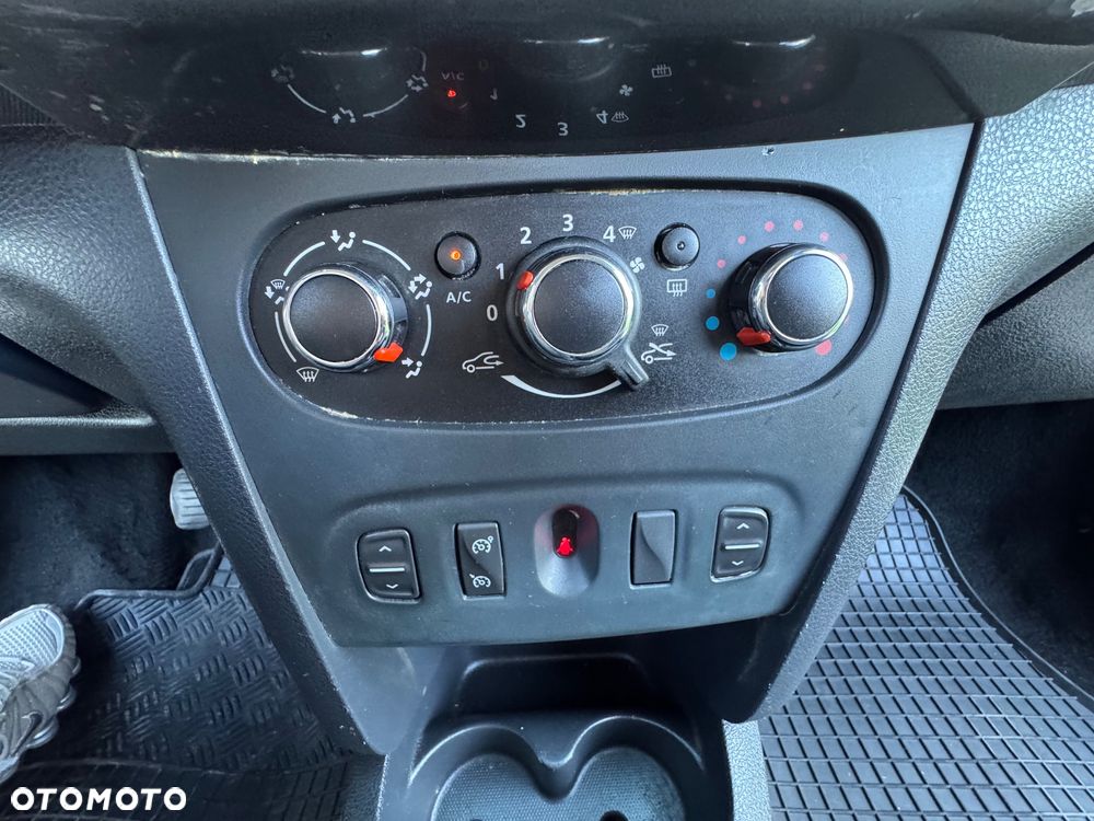 Dacia Sandero - 24