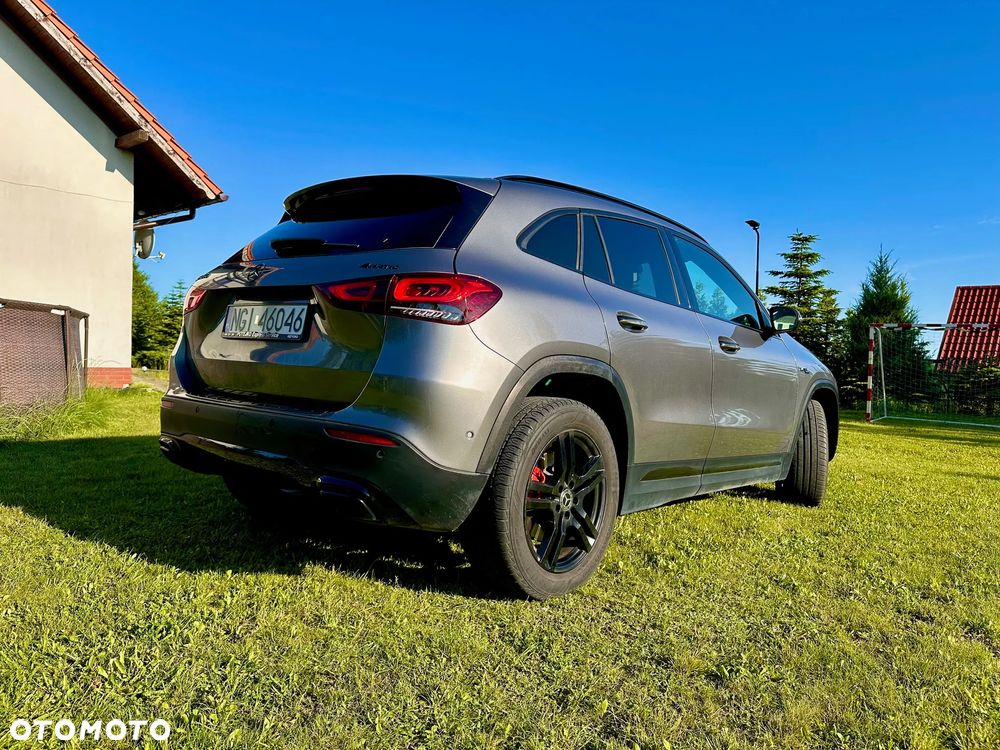 Mercedes-Benz GLA 250 4-Matic AMG Line - 3