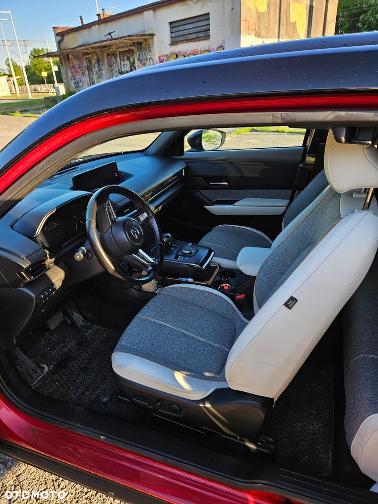 Mazda MX-3 - 11