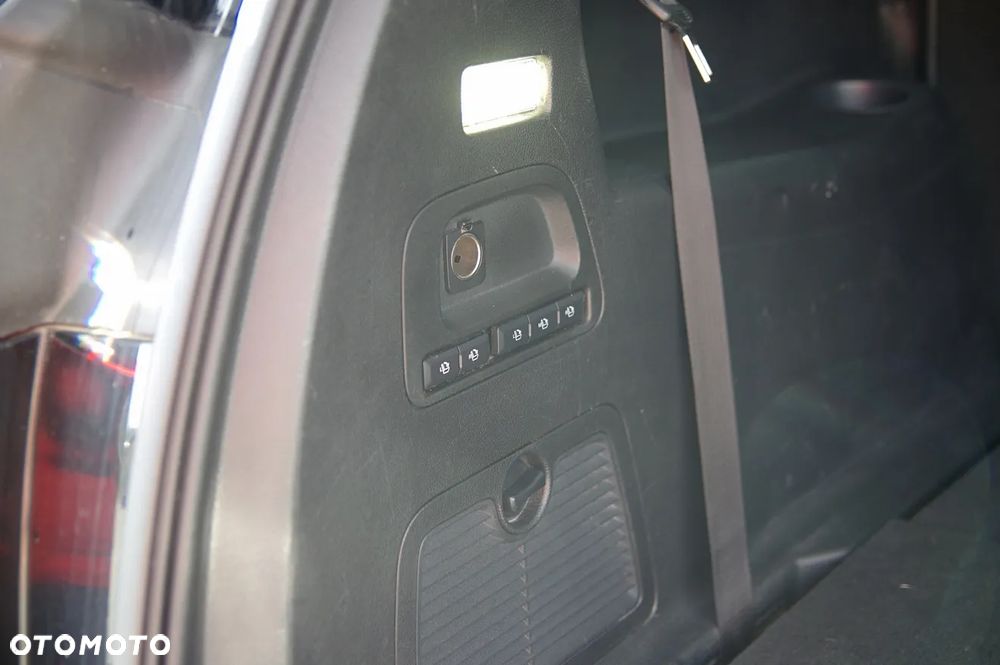 Ford S-Max 2.0 TDCi 4WD Titanium PowerShift - 24