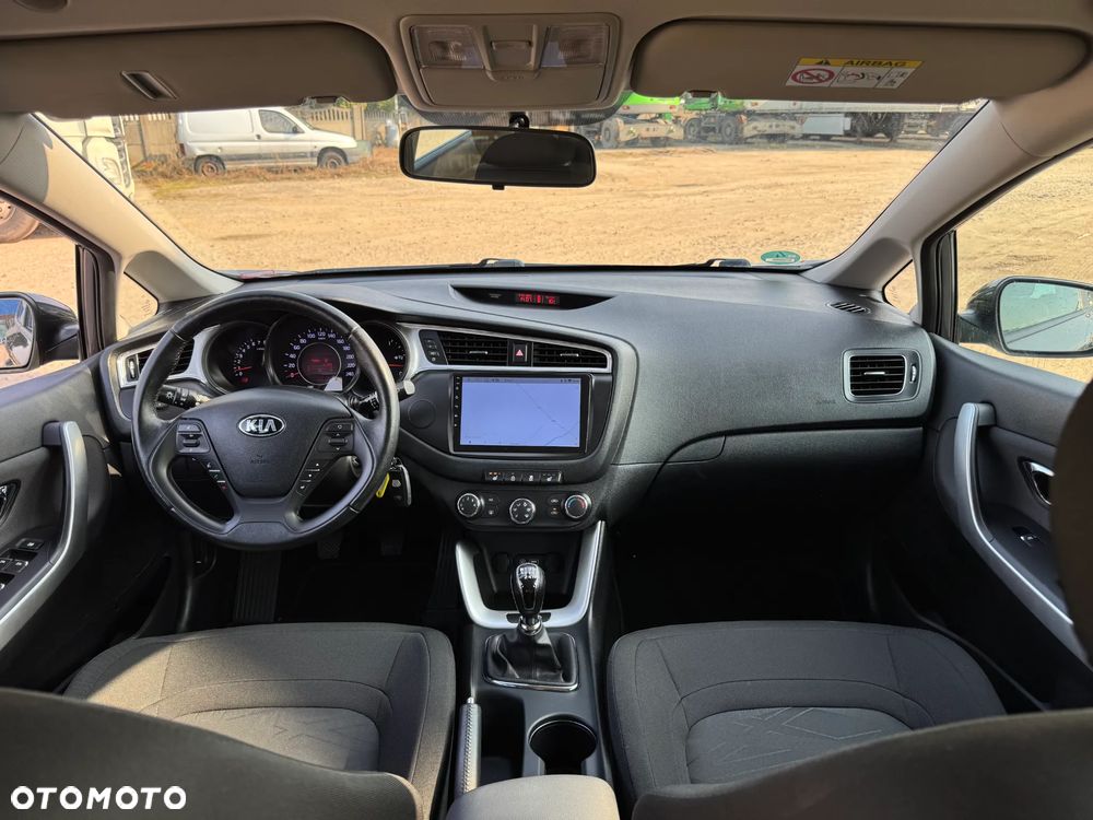 Kia Ceed 1.4 CVVT Dream Team Edition - 2