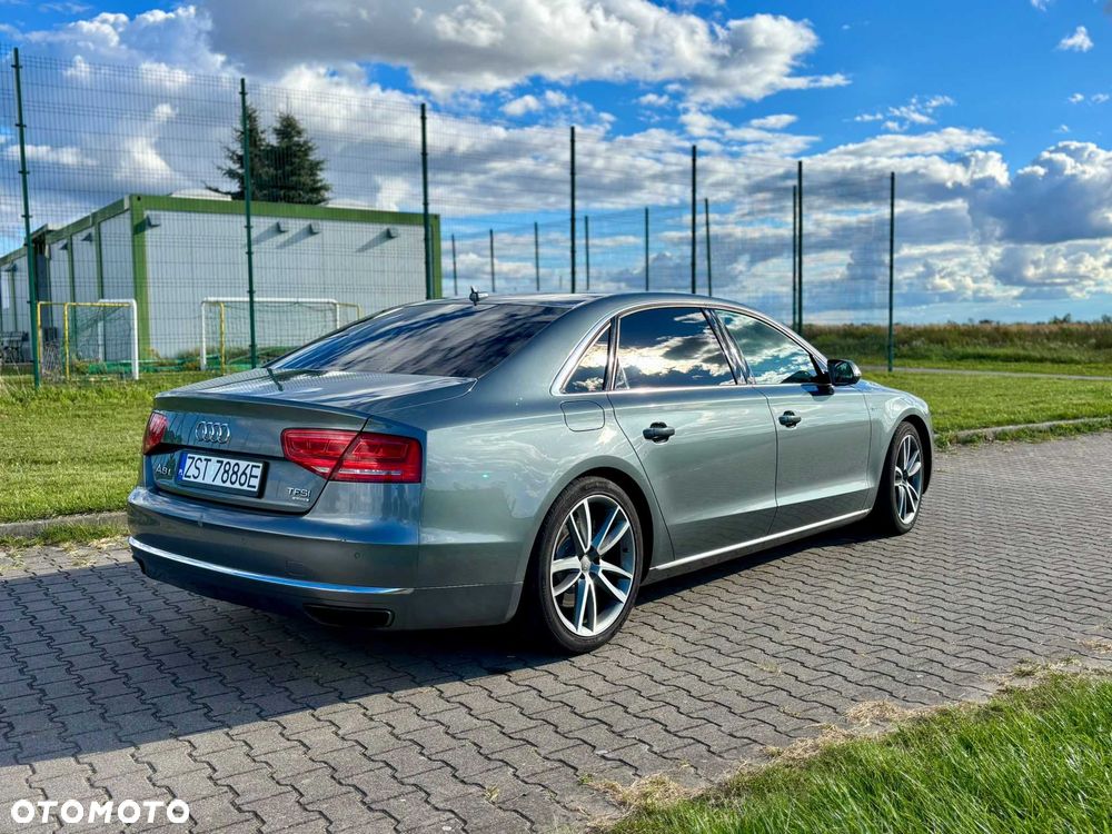 Audi A8 - 4