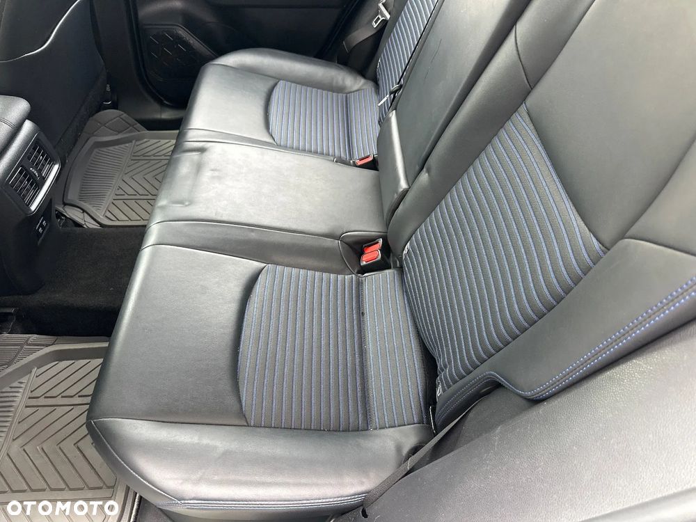 Toyota RAV4 Hybrid Selection 4x2 - 18