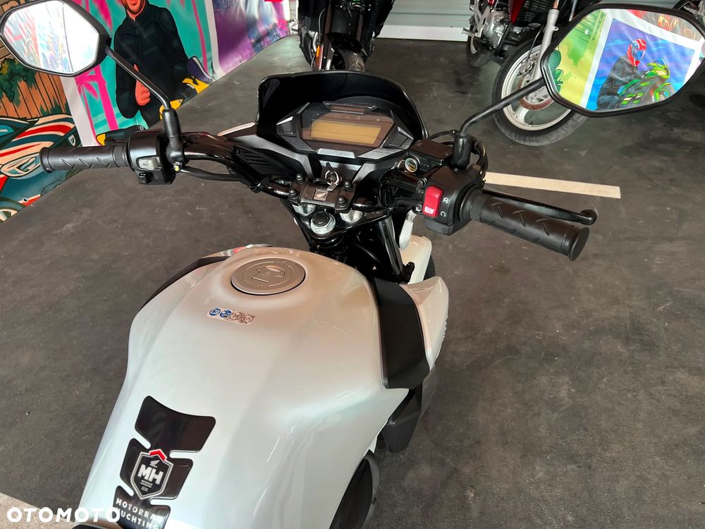Honda CB - 16