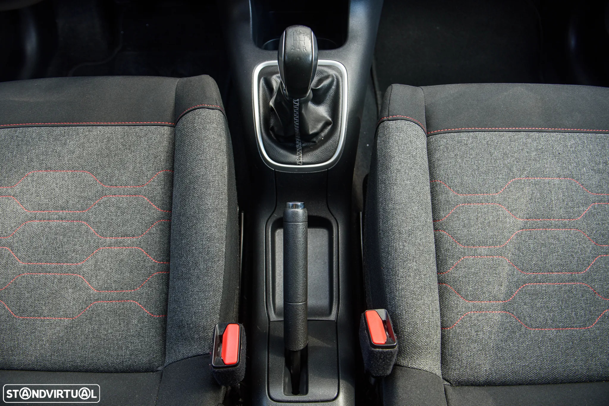 Citroën C3 1.2 PureTech Shine - 36