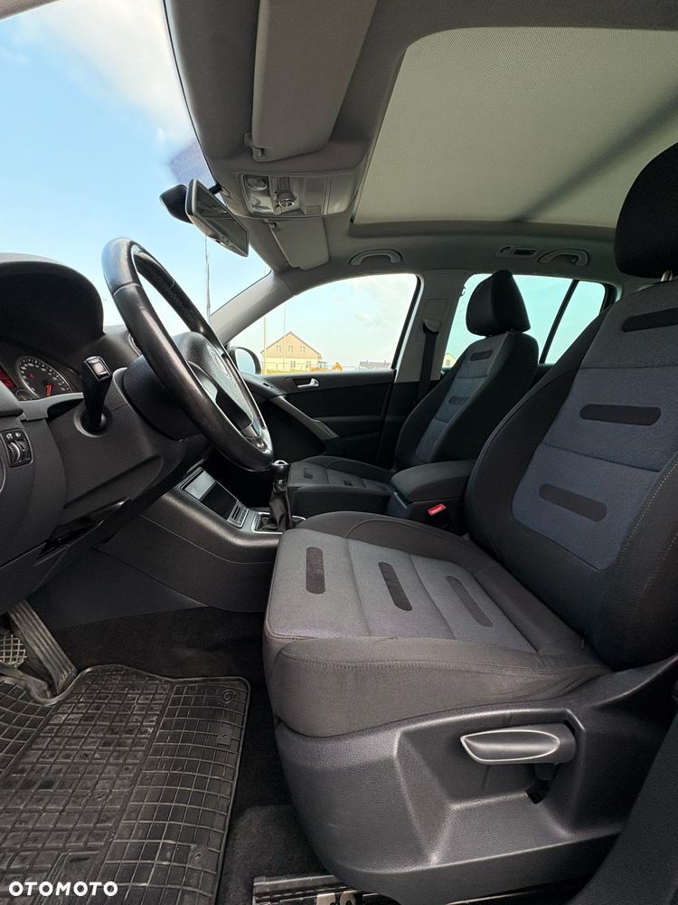 Volkswagen Tiguan - 17
