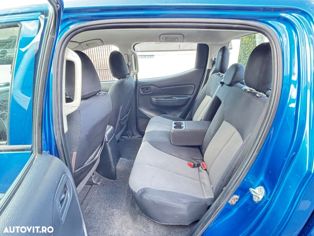 Mitsubishi L200 Double Cab 2.2 DI-D M/T Instyle - 16