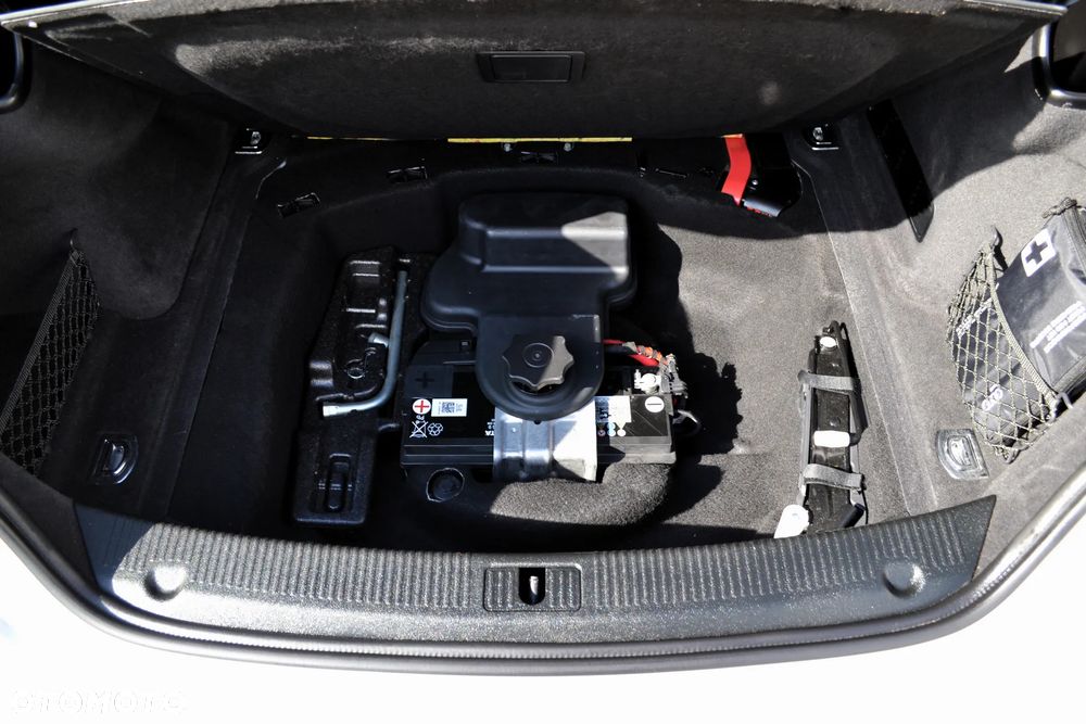 Audi A8 3.0 TDI DPF quattro tiptronic - 33