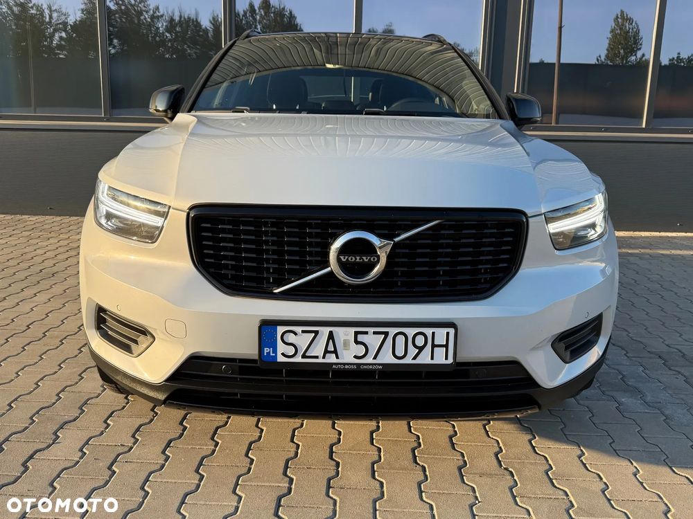 Volvo XC 40 T3 R-Design - 27