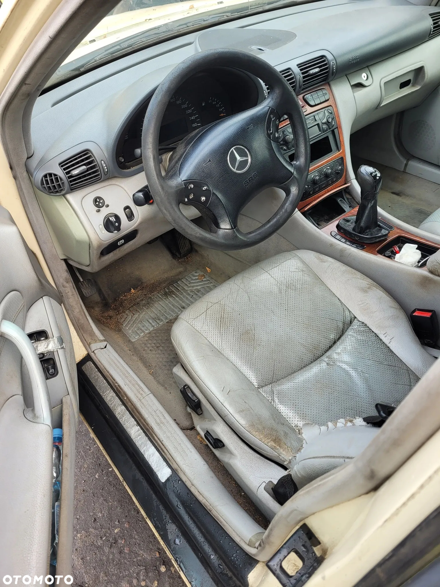 Części Błotniki/zderzak przód- Mercedes C200 2148 85kW diesel 2002r. - 5