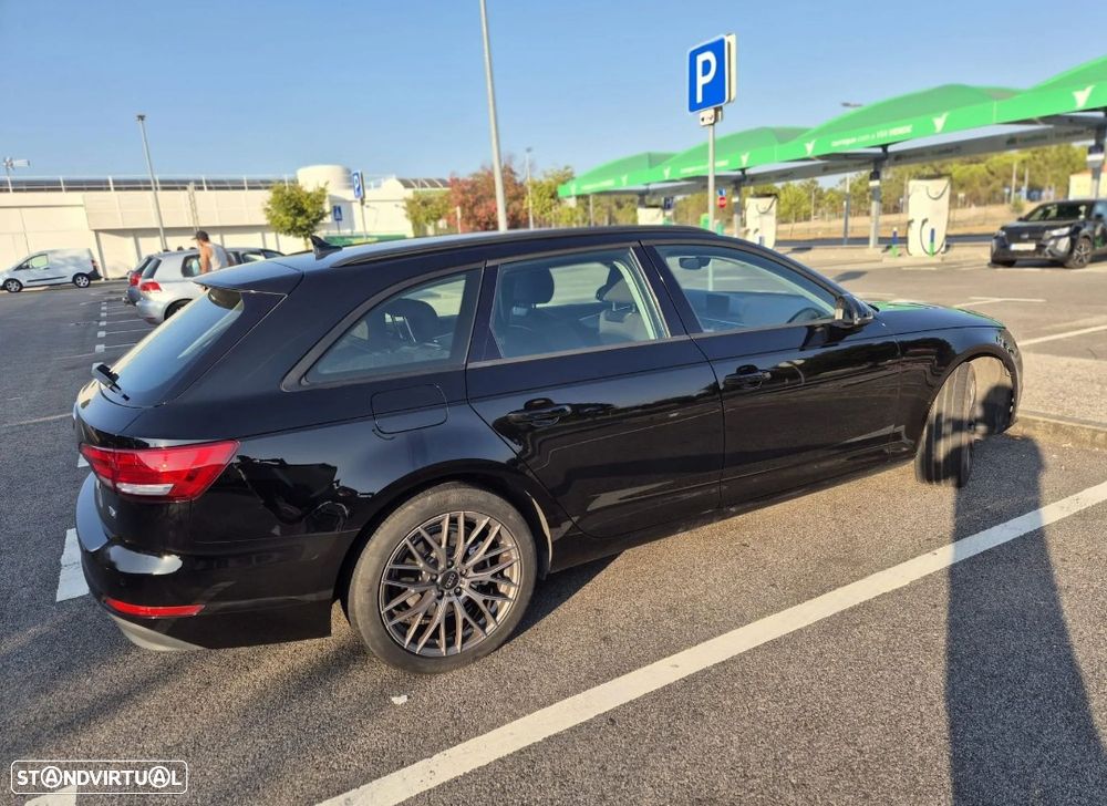 Audi A4 - 1