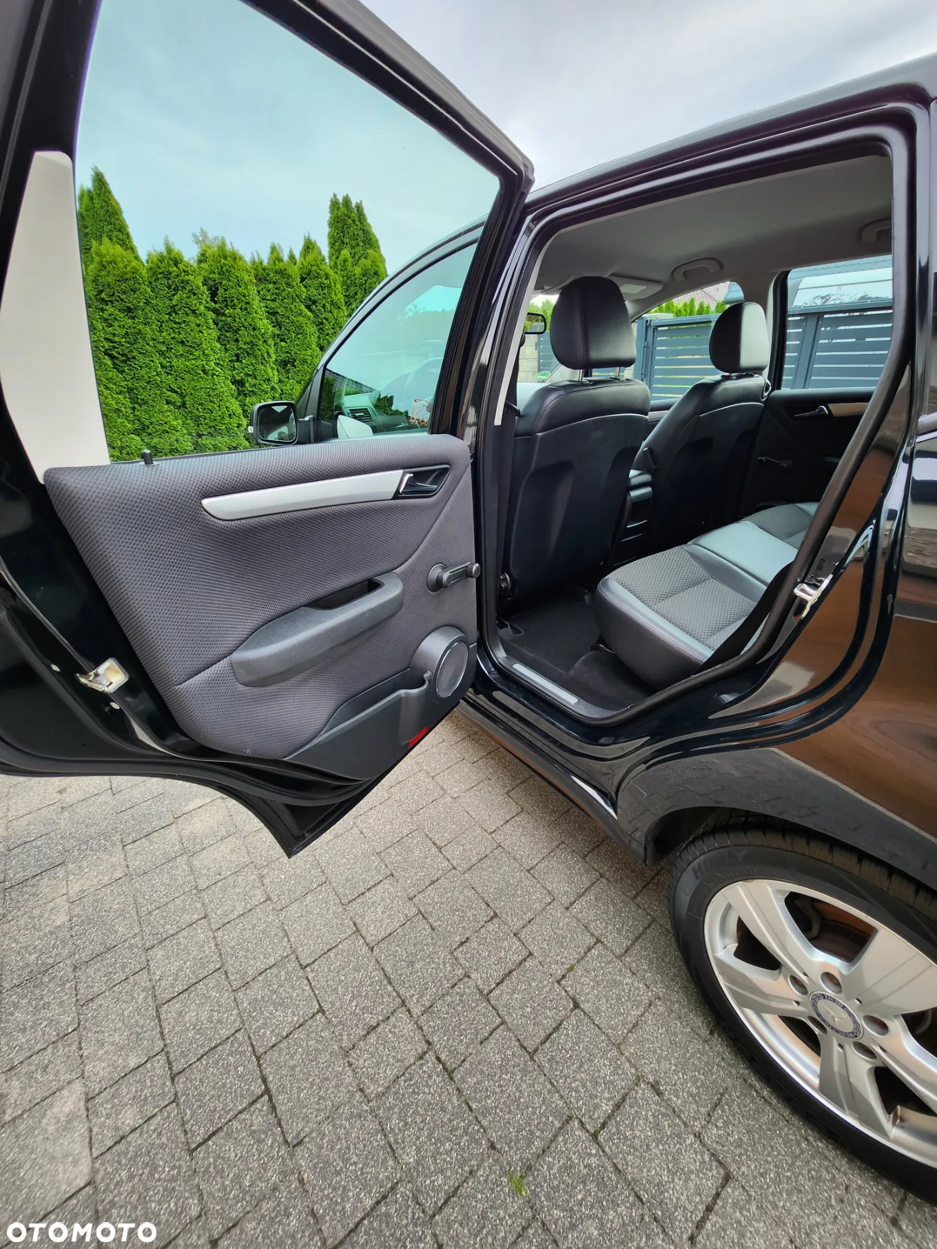 Mercedes-Benz Klasa A 180 CDI Autotronic Avantgarde - 18