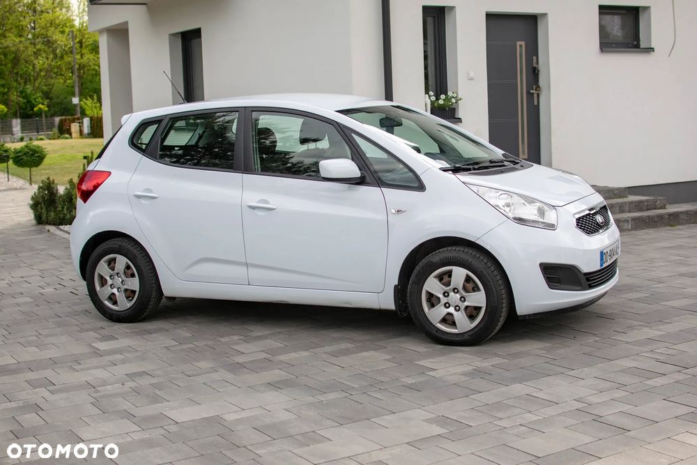 Kia Venga - 12