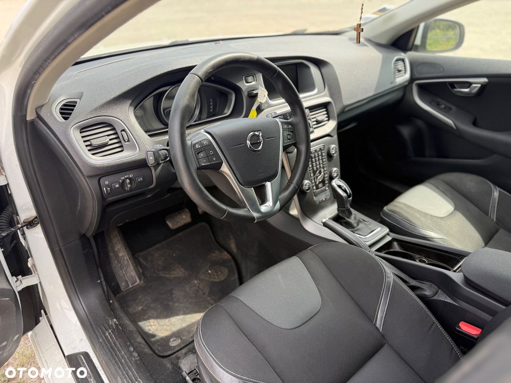 Volvo V40 T2 Geartronic RDesign - 9