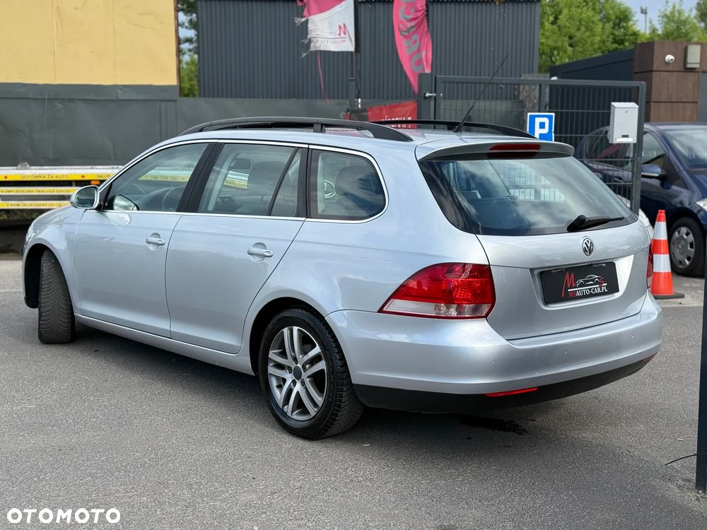 Volkswagen Golf 2.0 TDI DPF Highline - 7