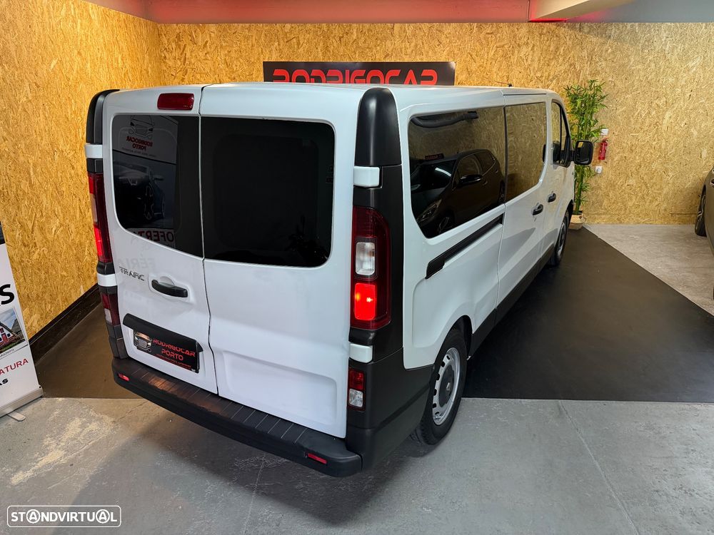 Renault Trafic 2016 photo 3