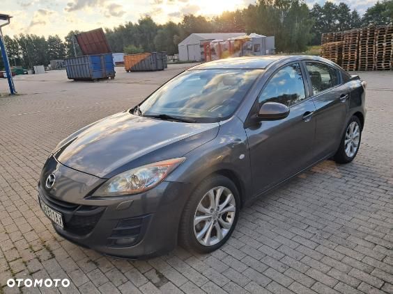 Mazda 3 2.0 Exclusive + - 1