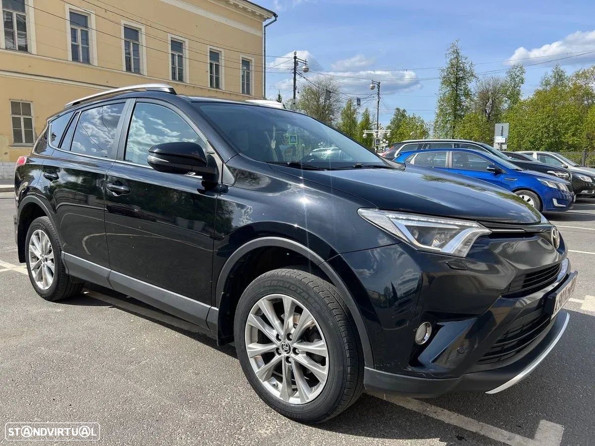 Toyota RAV4 - 1