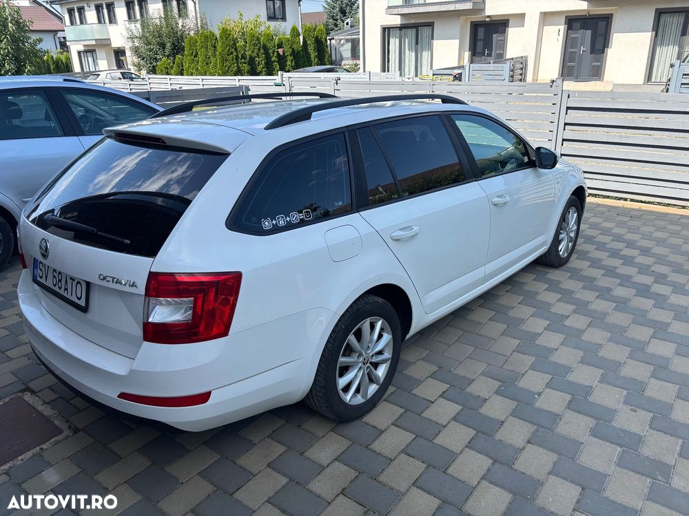 Skoda Octavia 2.0 TDI DSG Ambition - 5