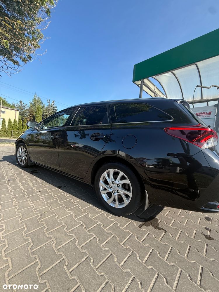 Toyota Auris Hybrid 135 Prestige - 7