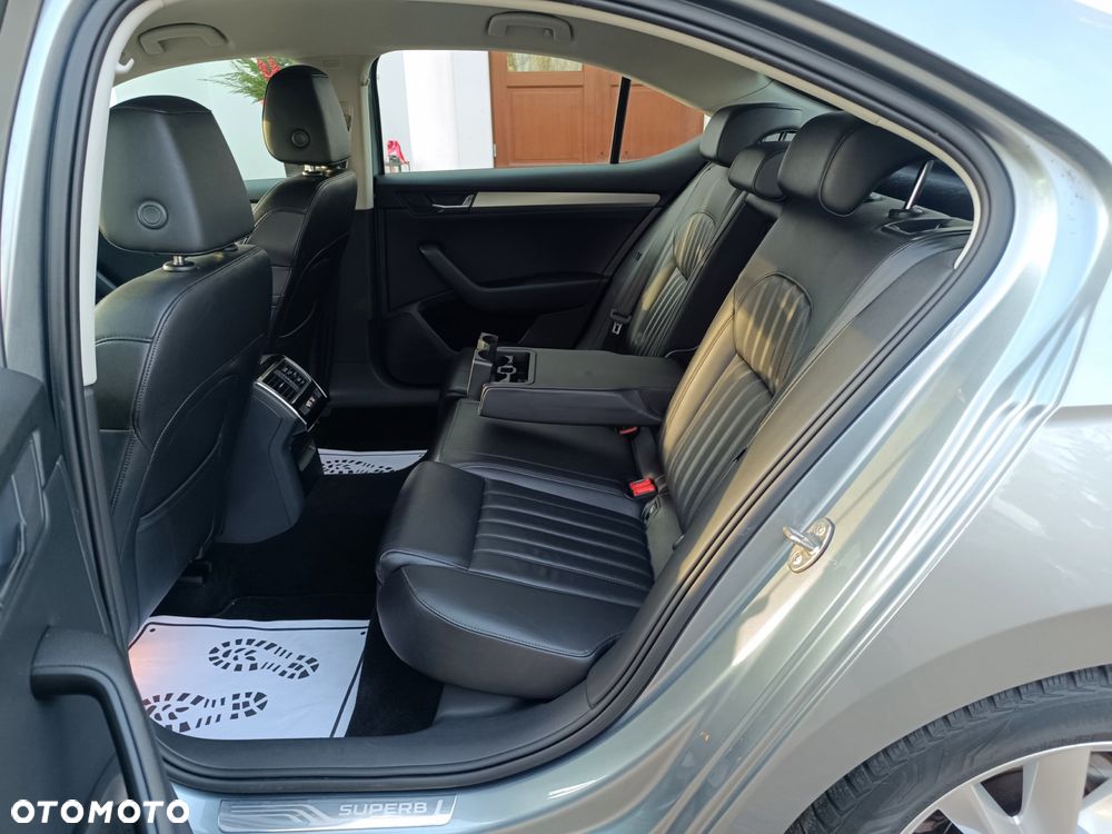 Skoda Superb 1.4 TSI ACT DSG Ambition - 34