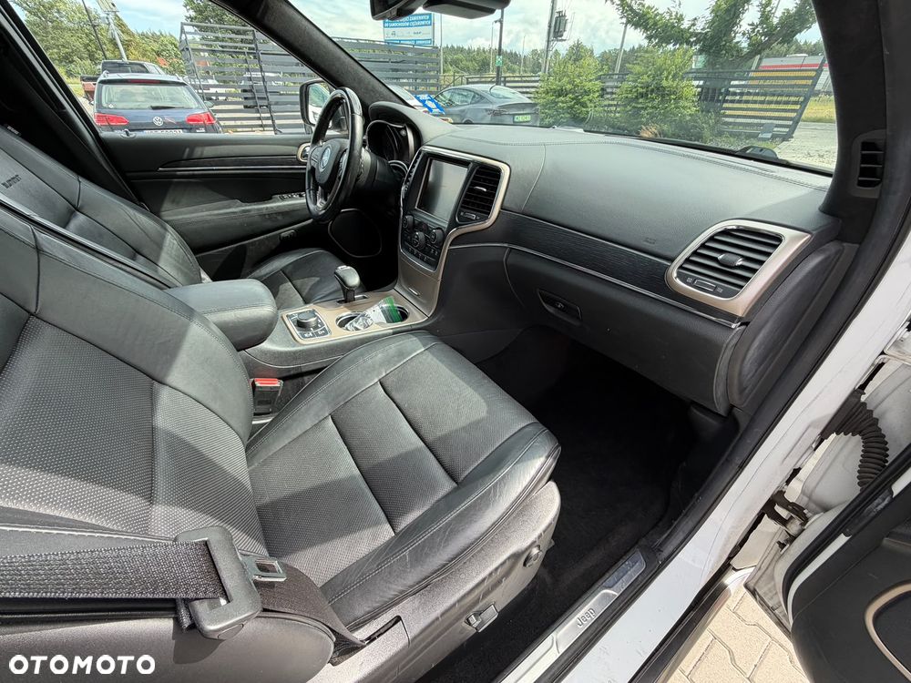Jeep Grand Cherokee - 18