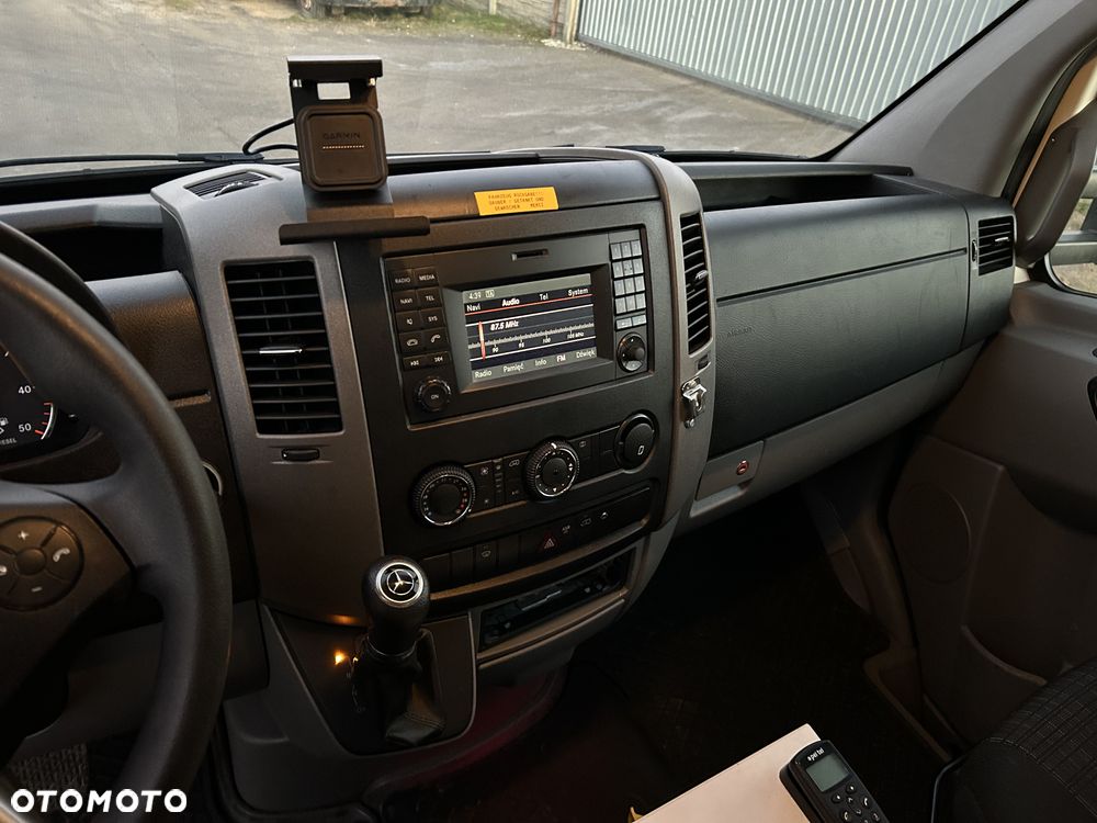 Mercedes-Benz Sprinter - 11