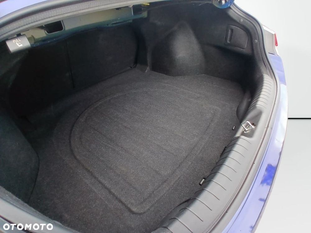 Hyundai Elantra - 21