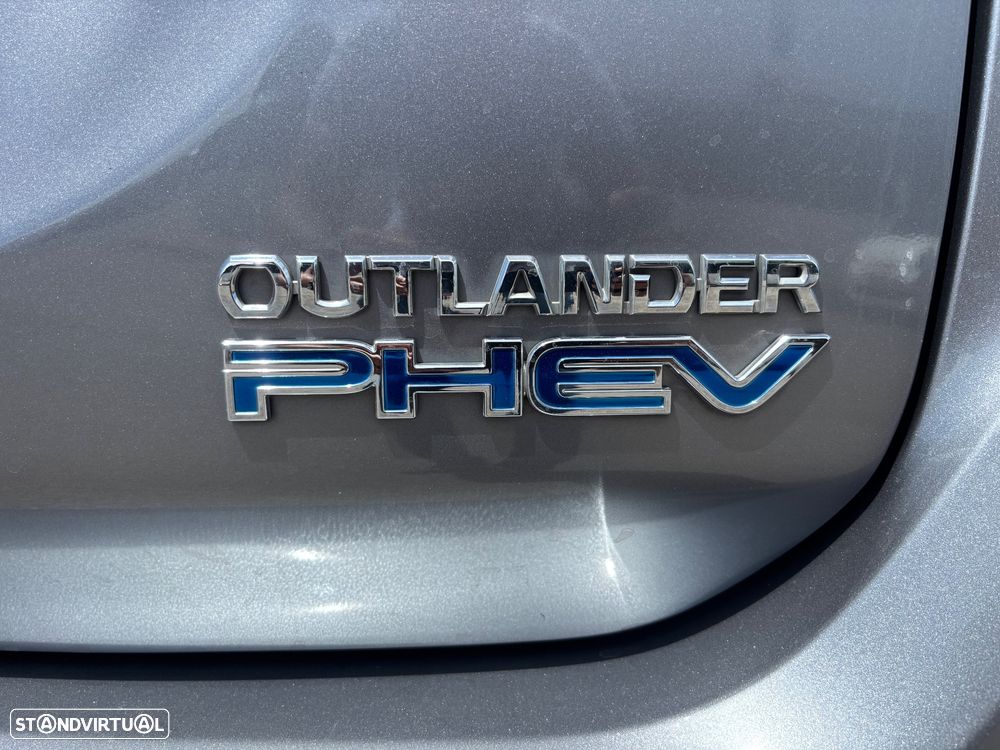 Mitsubishi Outlander - 6