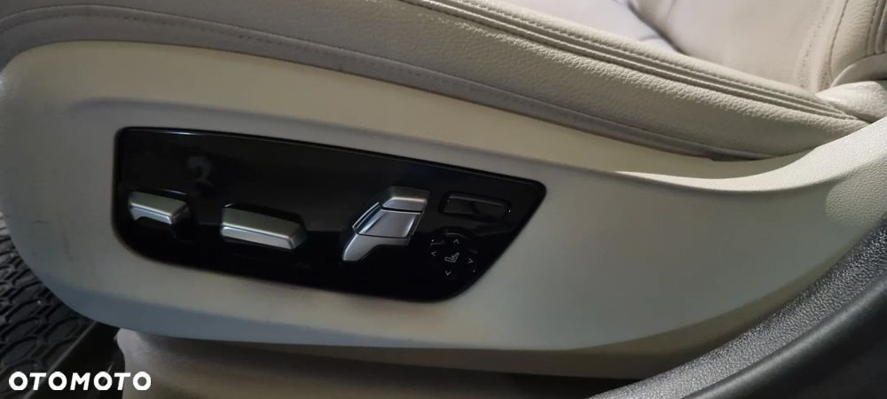 BMW Seria 5 - 13
