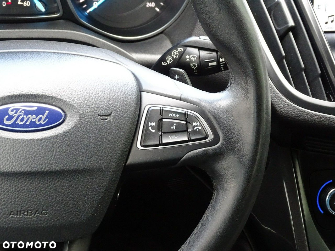 Ford Kuga - 18