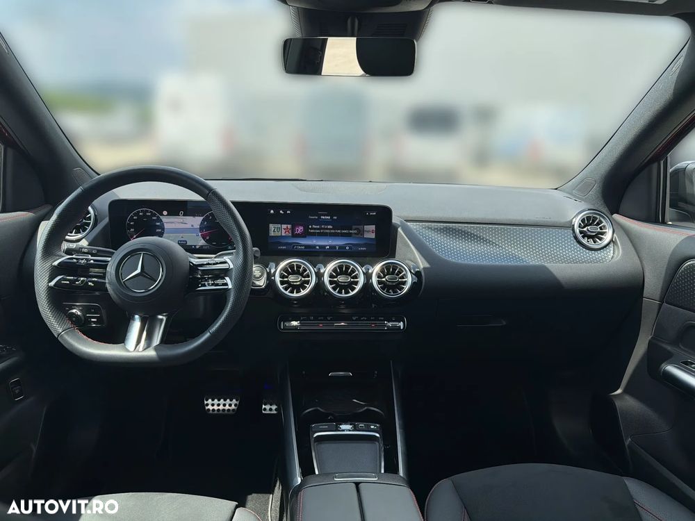 Mercedes-Benz GLA 220 4MATIC MHEV - 12