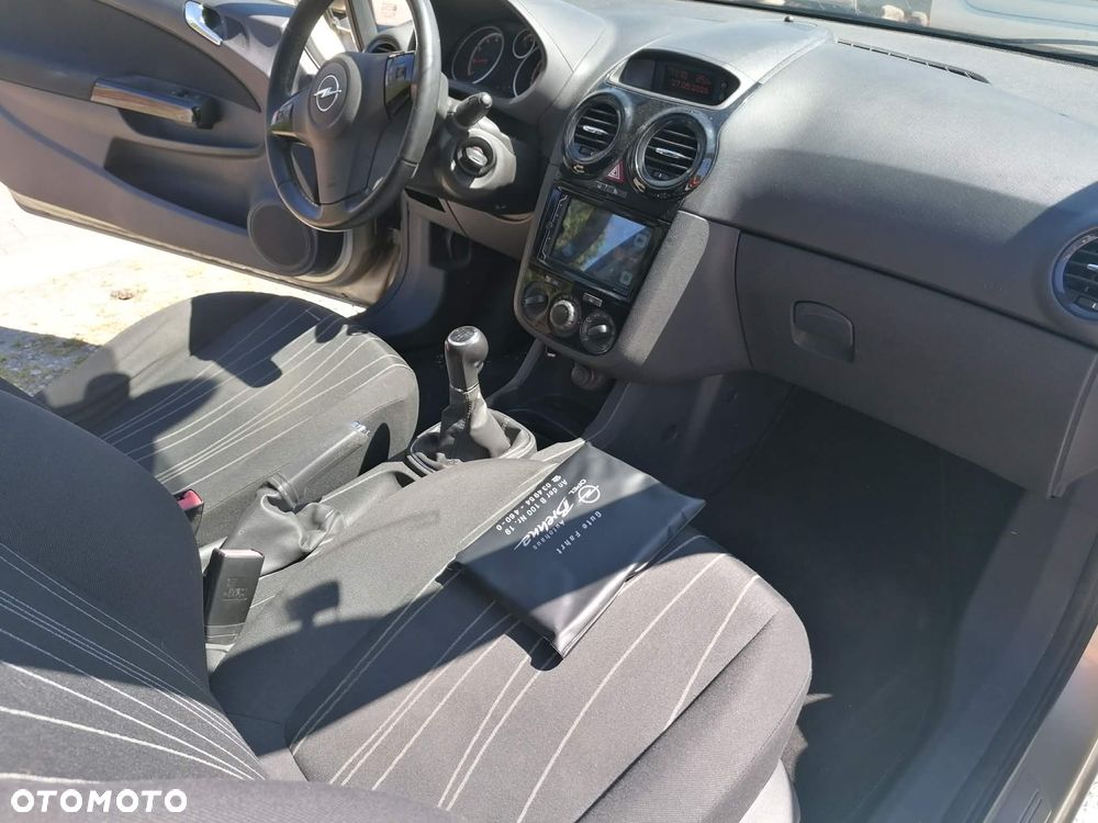 Opel Corsa 1.4 16V Edition 111 Jahre - 4