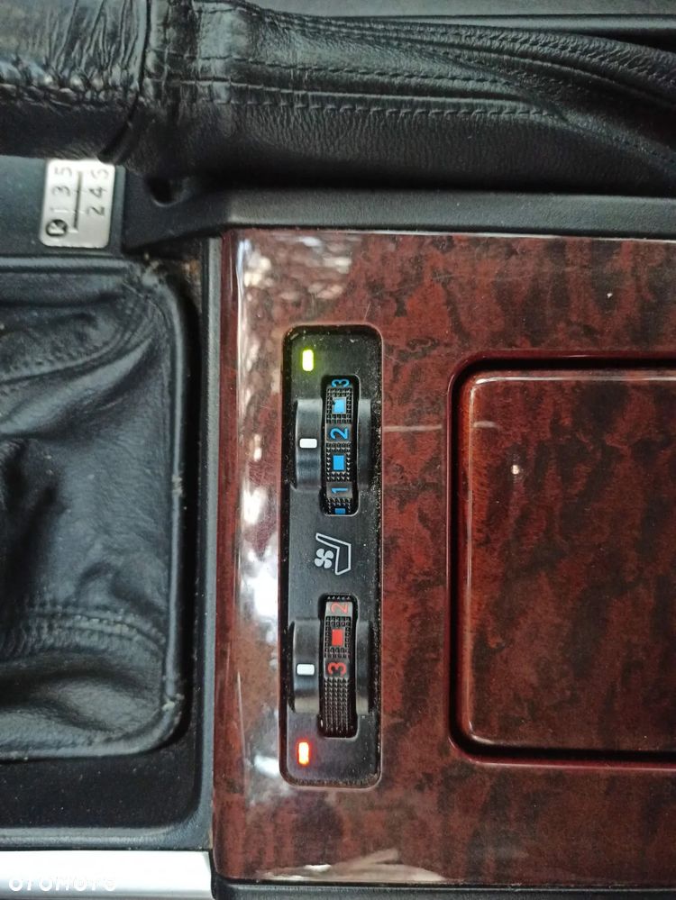 Lexus IS 220 D Prestige - 11