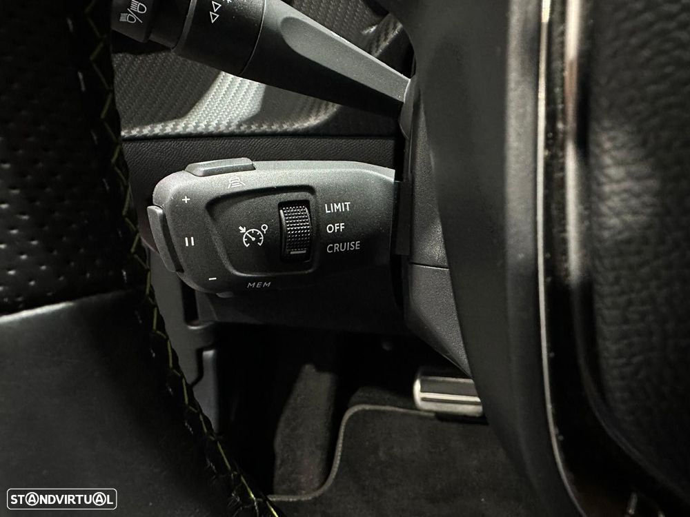 Peugeot e-2008 50 kWh GT - 47