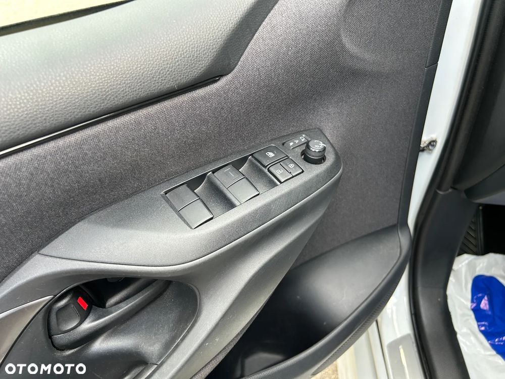 Toyota Yaris Hybrid 1.5 GR Sport - 33