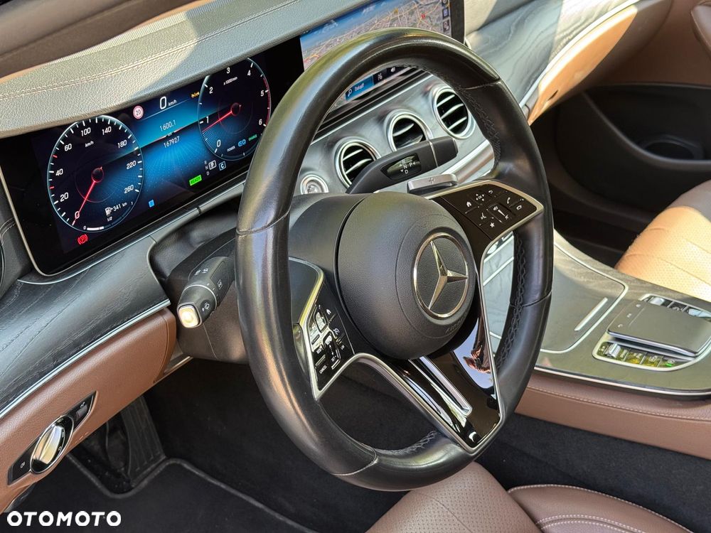 Mercedes-Benz Klasa E 220 d 4-Matic Avantgarde - 23