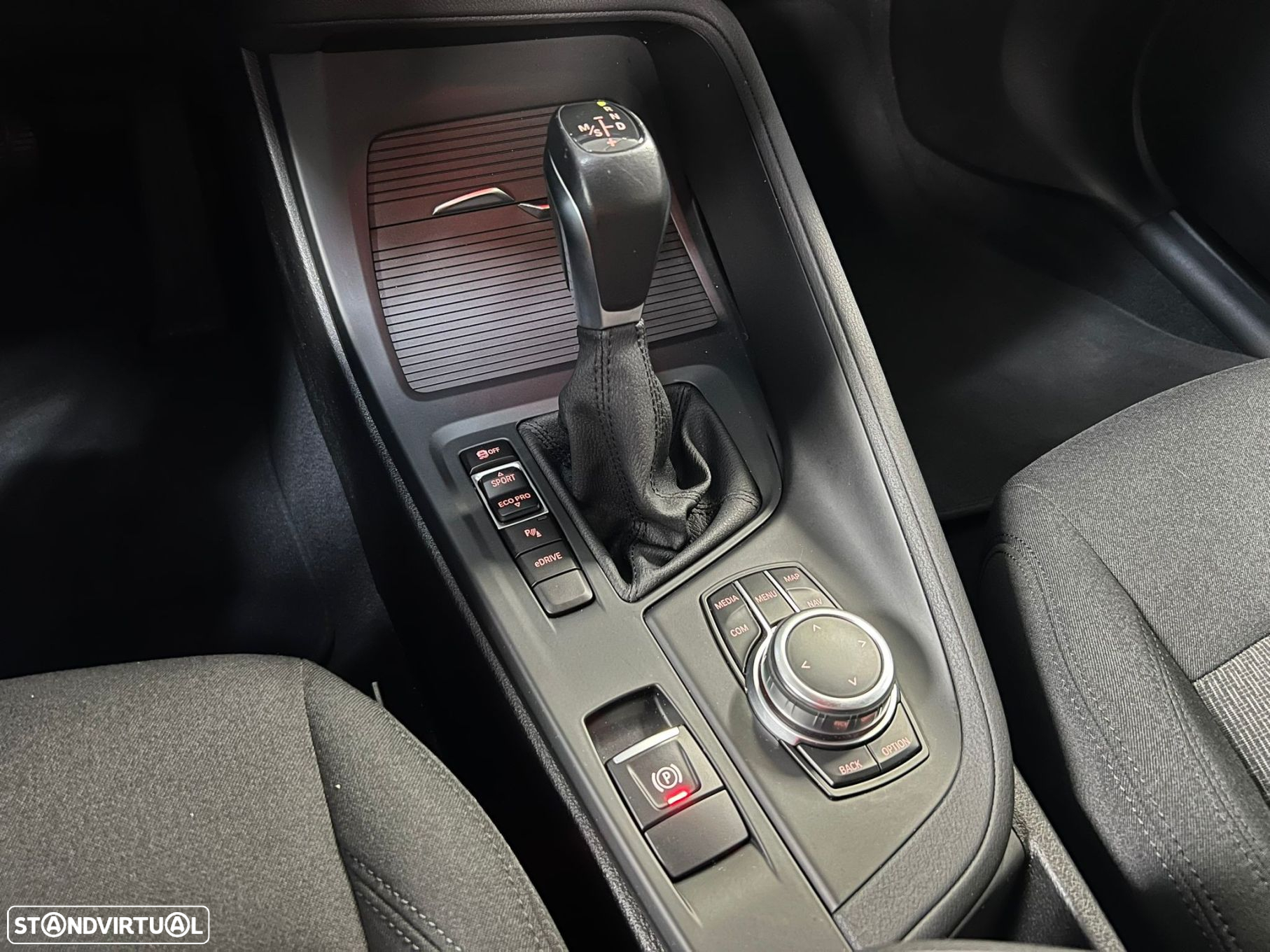 BMW X1 25 e xDrive Corporate Edition - 16
