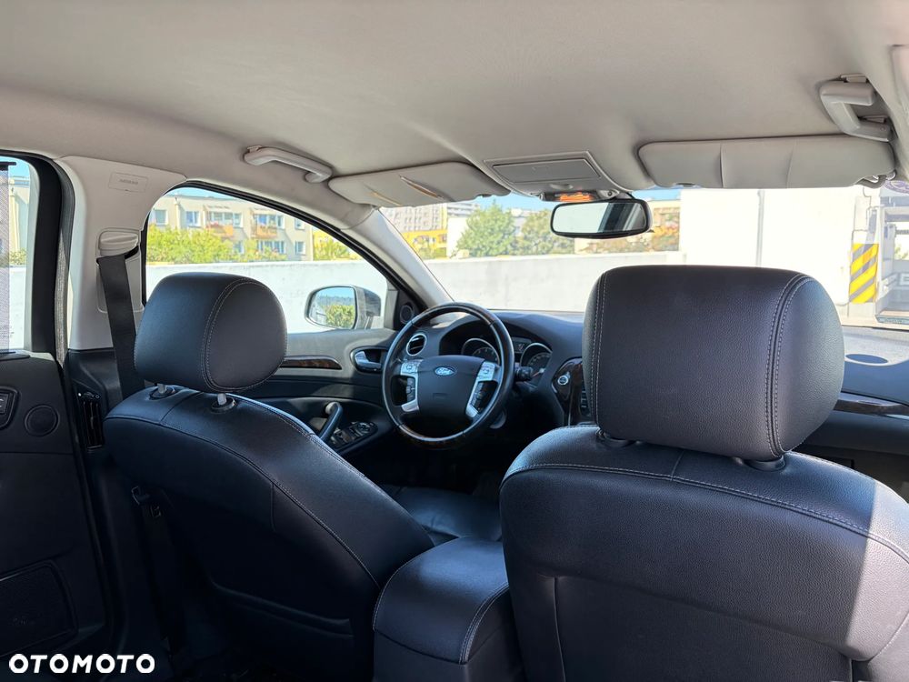 Ford Mondeo 2.0 Ghia X - 11