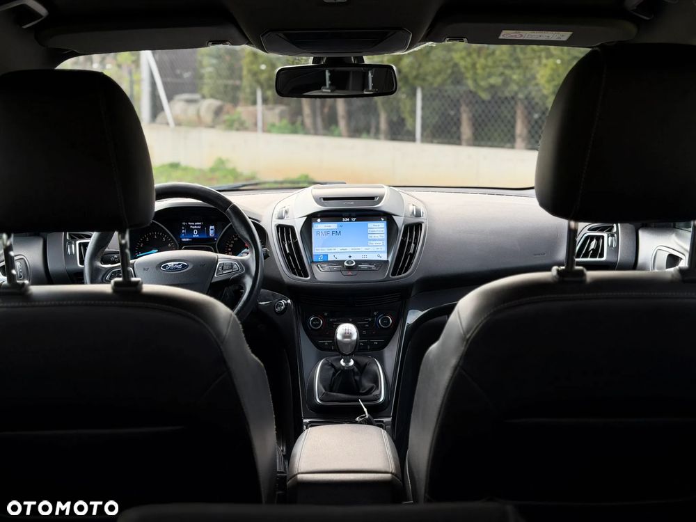 Ford Kuga 1.5 EcoBoost 2x4 Titanium - 23