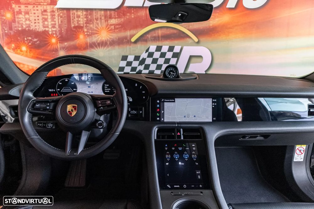 Porsche Taycan Cross Turismo 4 - 14