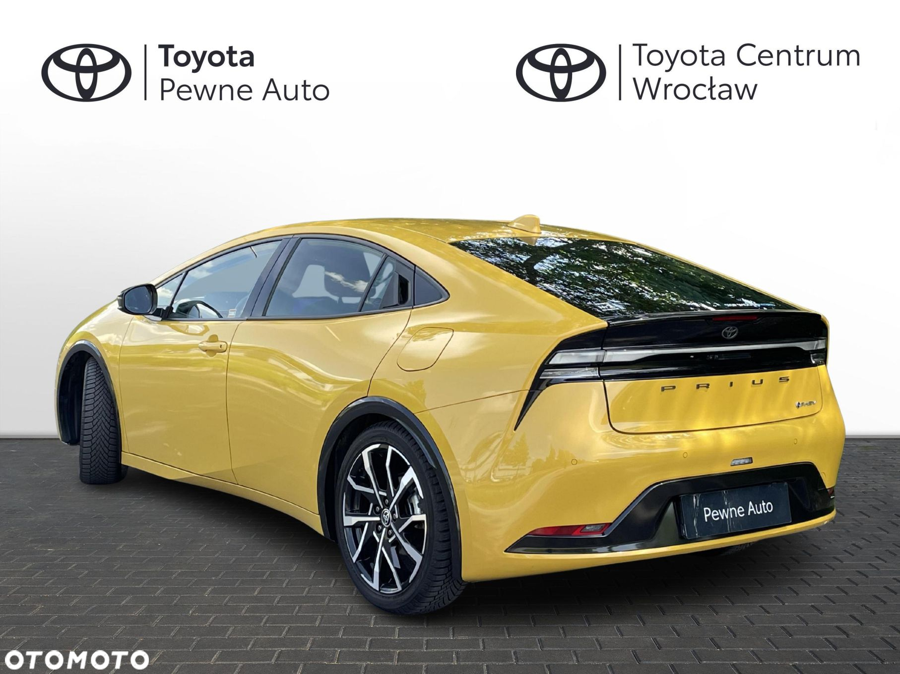 Toyota Prius - 3
