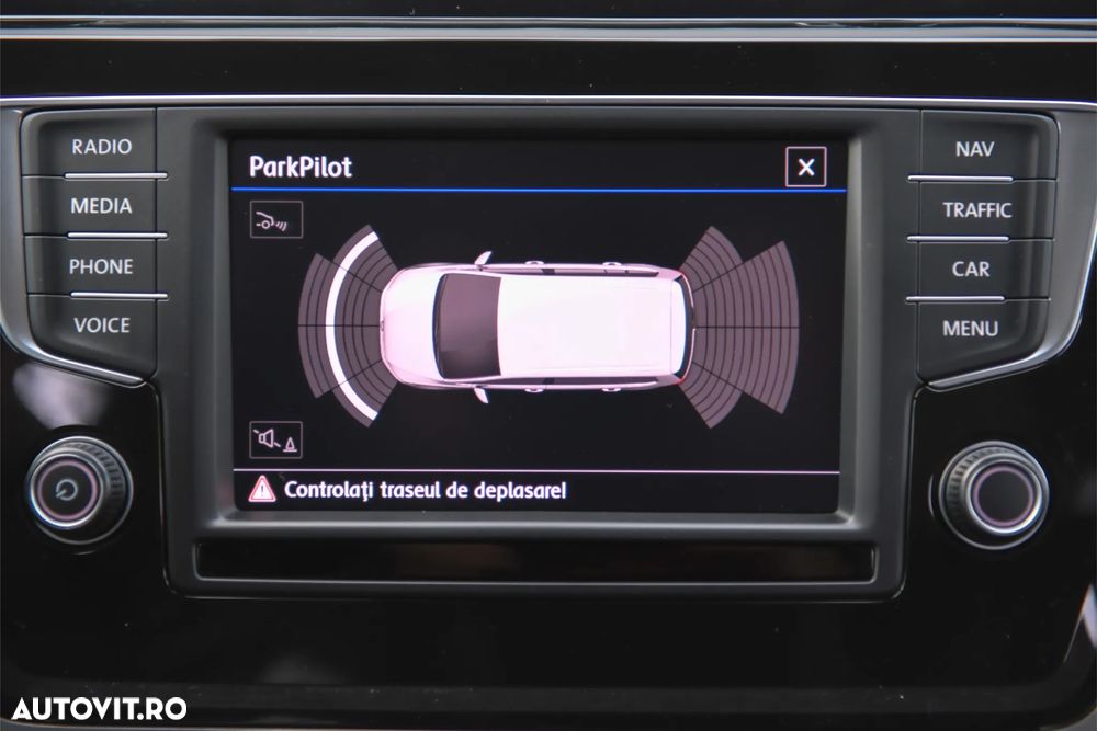 Volkswagen Touran - 23