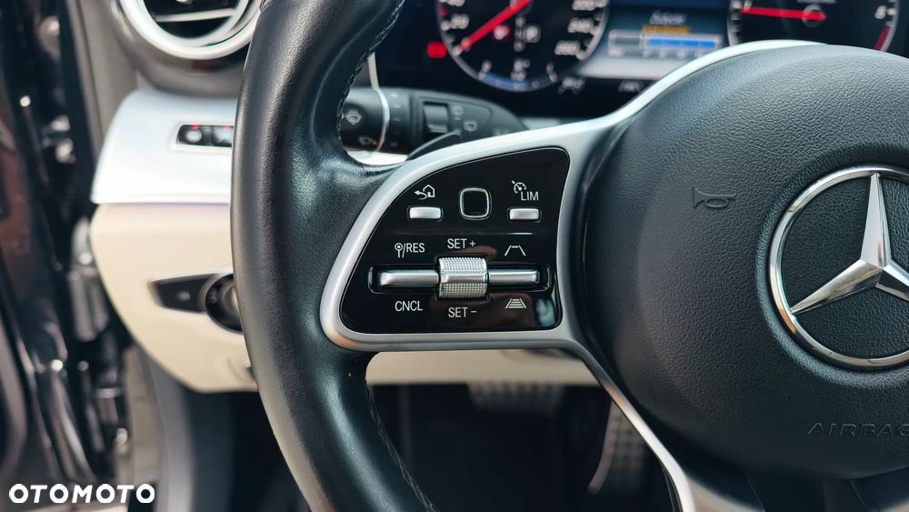 Mercedes-Benz Klasa E 300 d 9G-TRONIC Avantgarde - 25