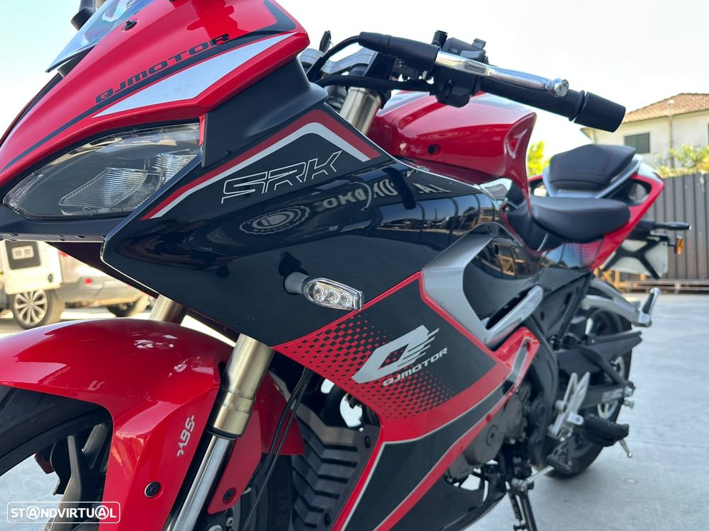 QJ Motor SRK 125R - 6