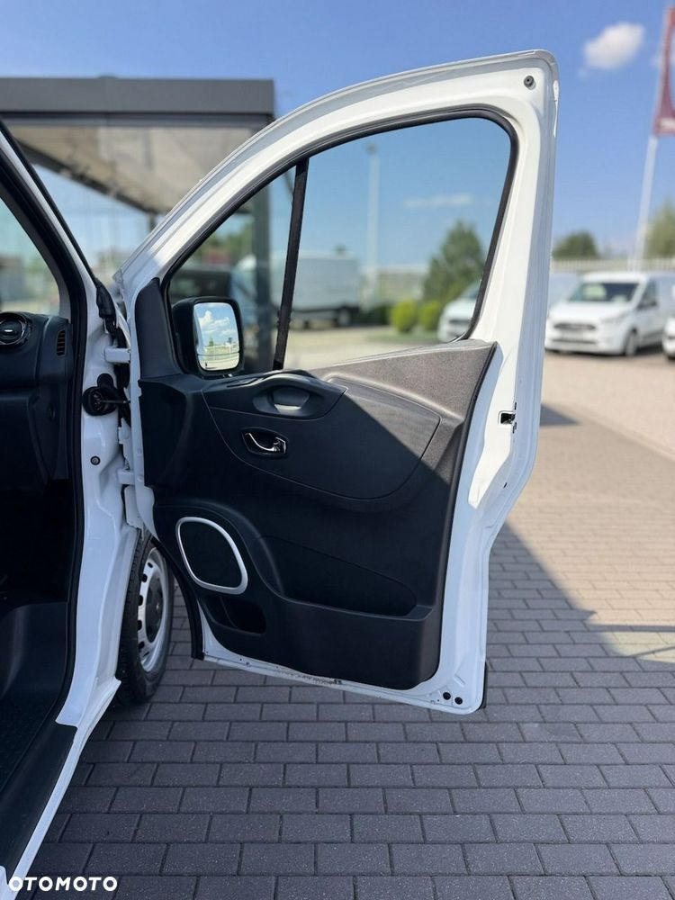 Opel Vivaro - 17