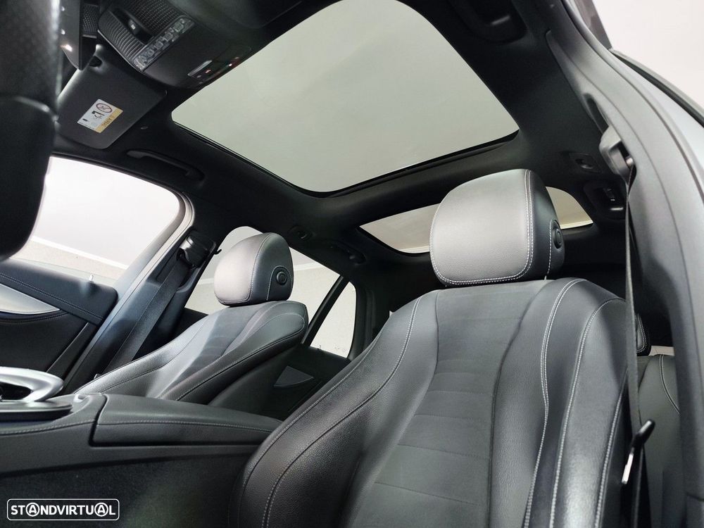 Mercedes-Benz E 300 de AMG Line - 39